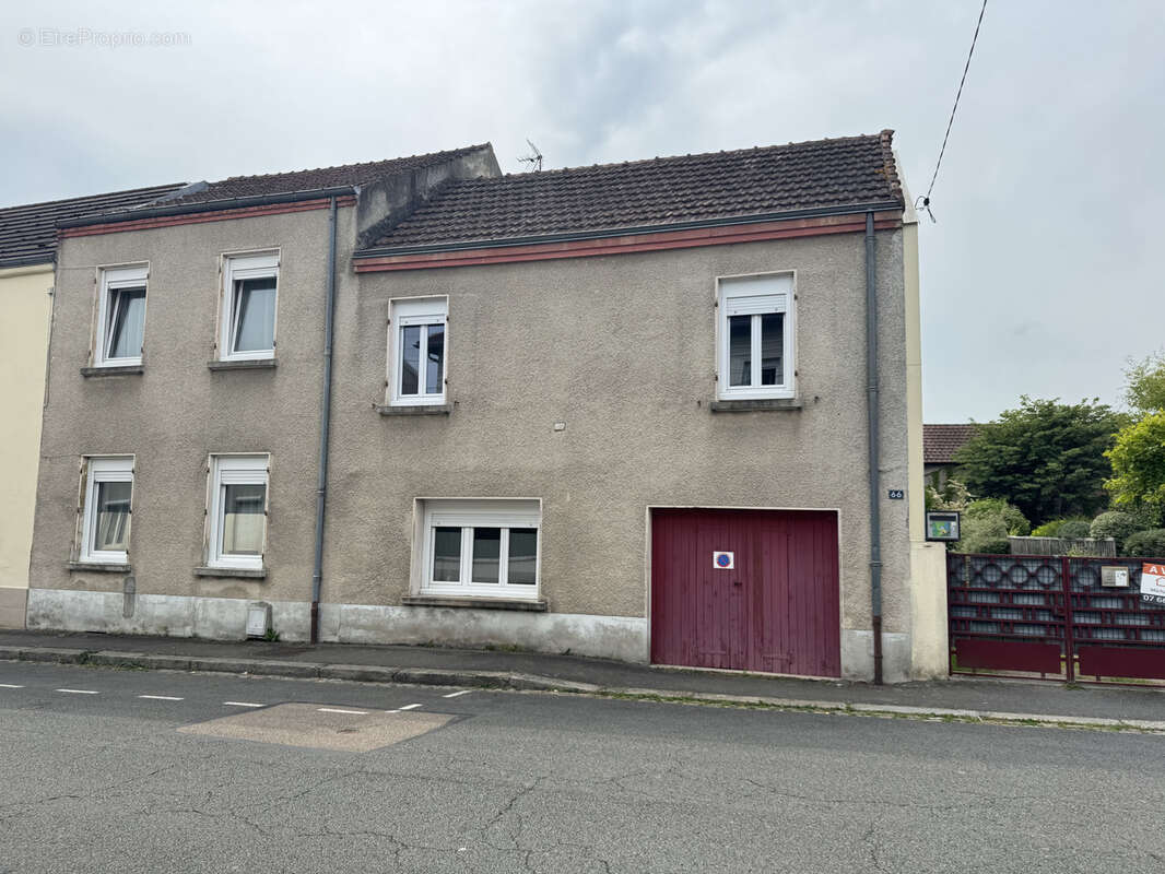 Maison à MONTCHANIN