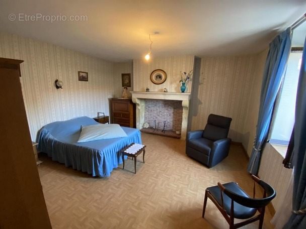 Maison à JULLY-SUR-SARCE