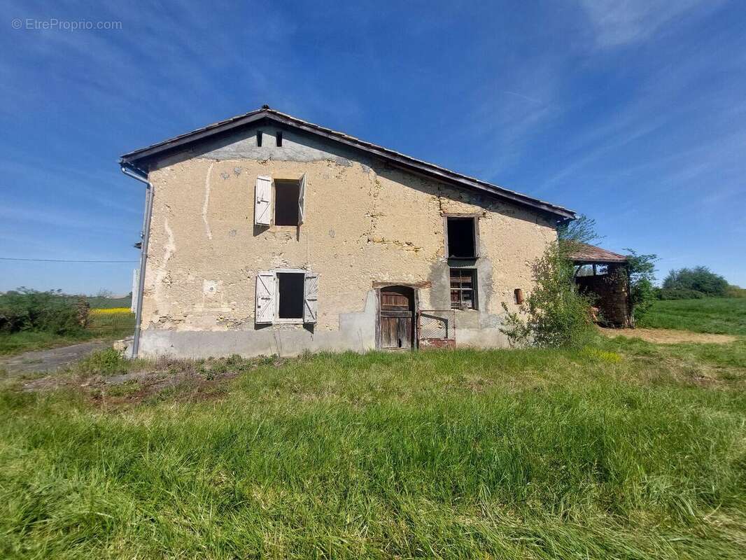 20260410113722 - Maison à AURIGNAC