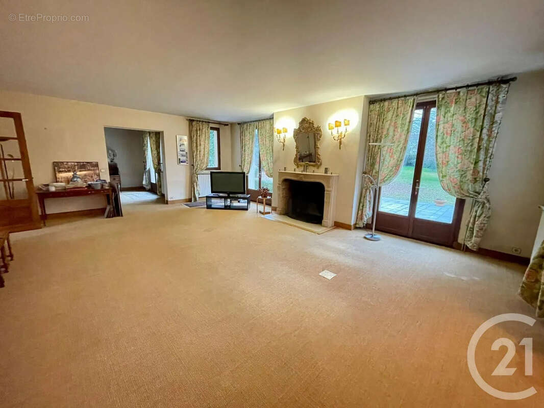 Maison à DAMMARTIN-EN-GOELE