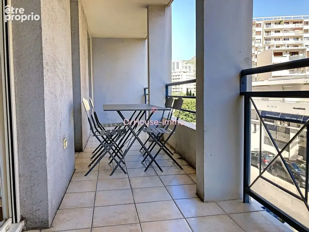Appartement 2 pièces 47 m² à vendre à Toulon (83000) - photo 3