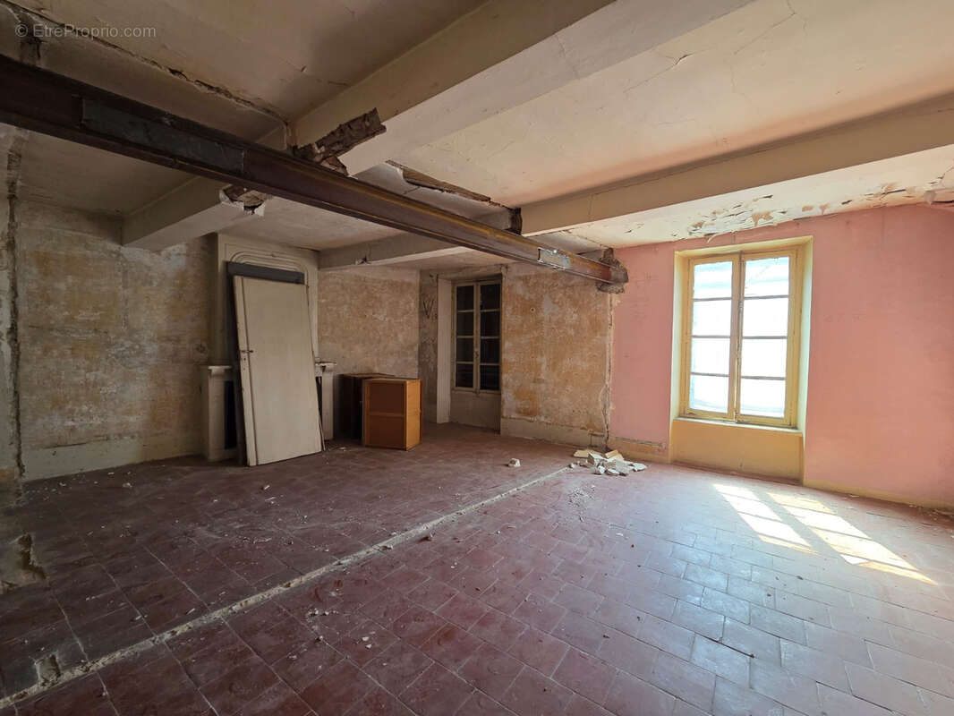 Appartement à LEZIGNAN-CORBIERES