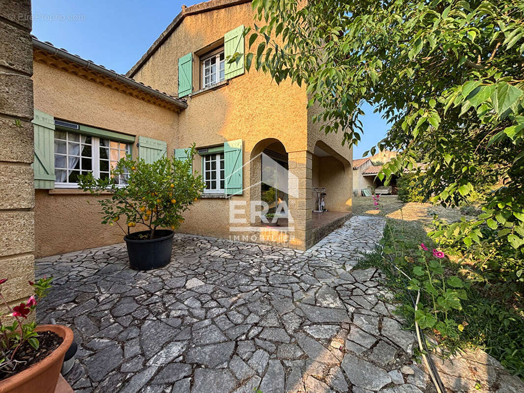 Maison à CASTILLON-DU-GARD