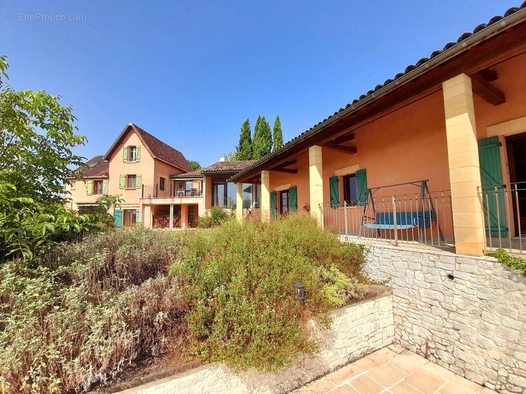 Charmante maison de village spacieuse avec piscine et vues panoramiques, à deux pas de Monpazier - photo 8