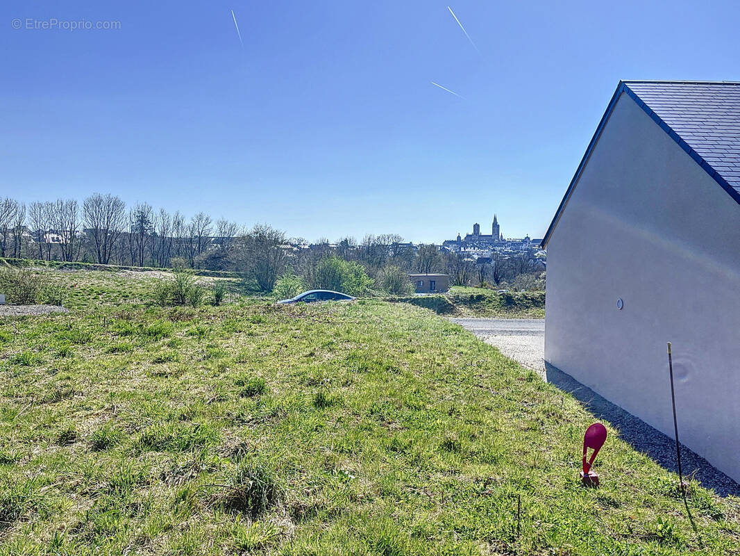 Terrain à COUTANCES
