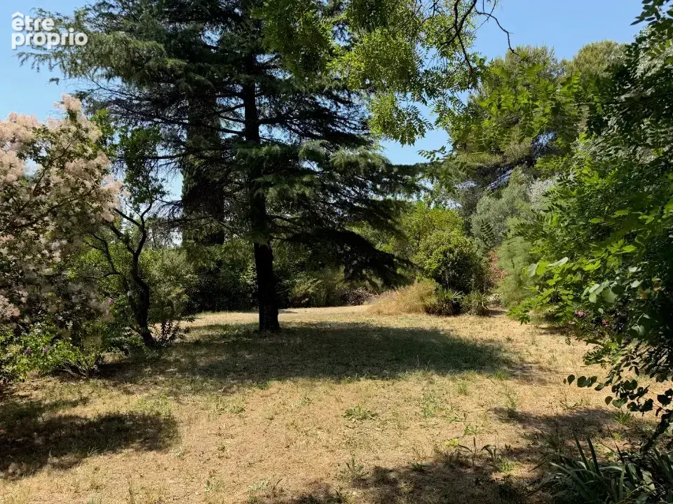 Terrain à EGUILLES