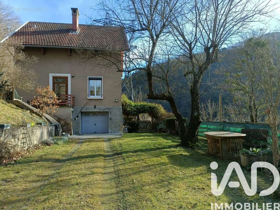 Maison 133 m² à Quet-En-Beaumont  - photo 2