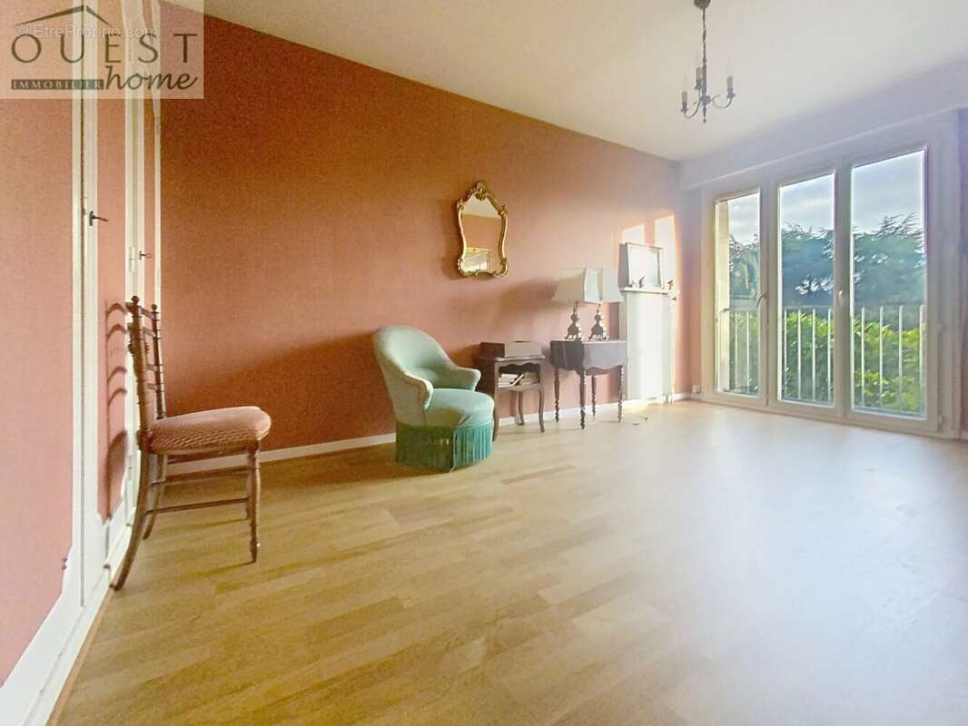 Maison à CHARBONNIERES-LES-BAINS