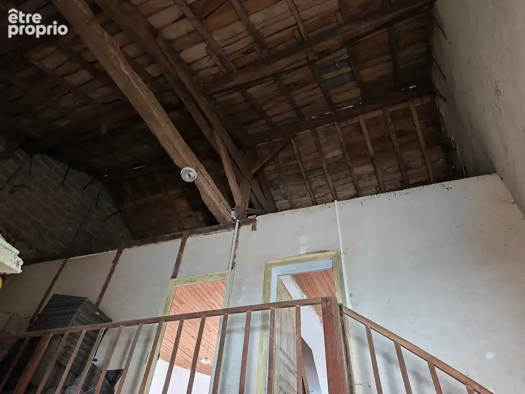 Maison a renover avec garage et terrain - photo 5