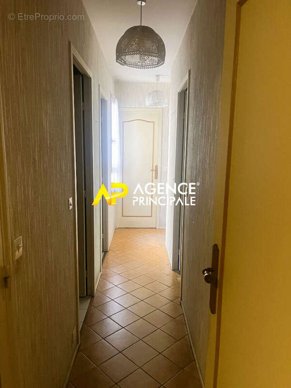 Appartement à SARTROUVILLE