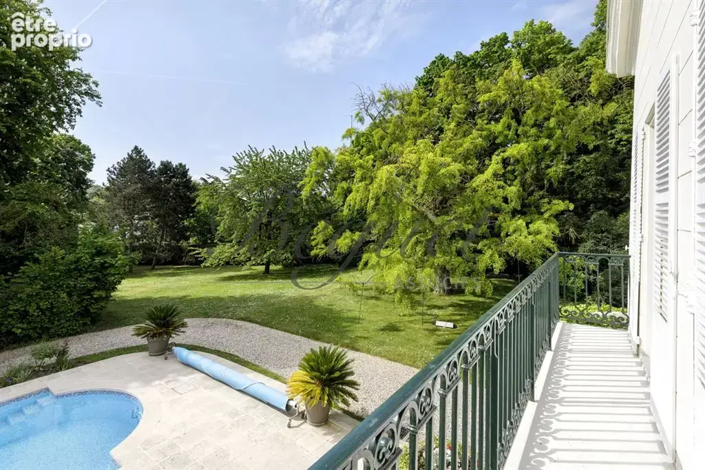 Louveciennes (78430), Yvelines – Propriété de caractère de 600 m² avec parc de 4 000 m², piscine et dépendances - photo 15