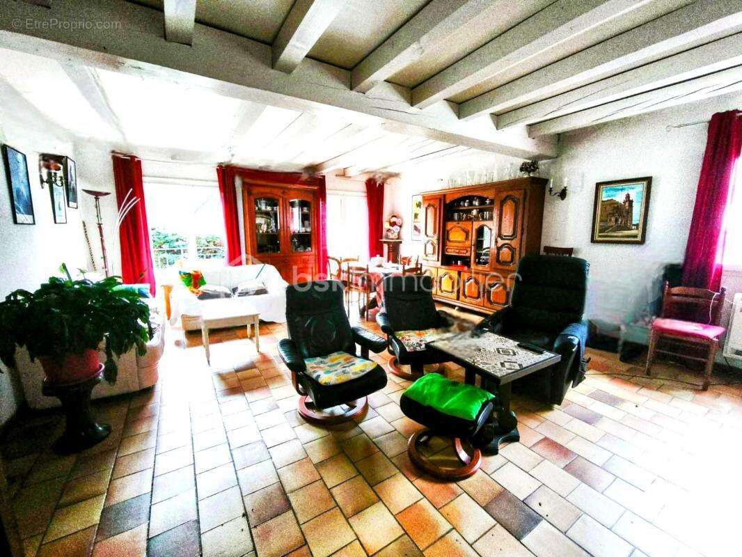 Maison à JUZET-DE-LUCHON