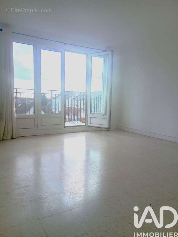 Photo 2 - Appartement à TAVERNY