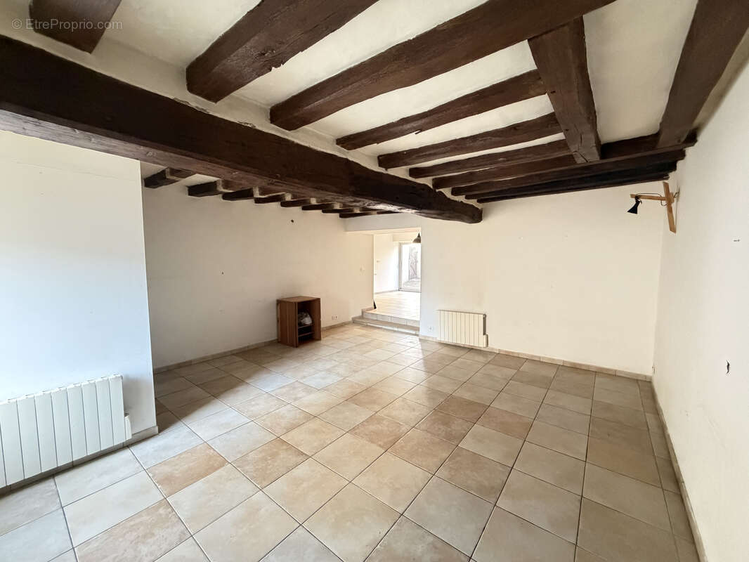 Maison à MONTREVAULT