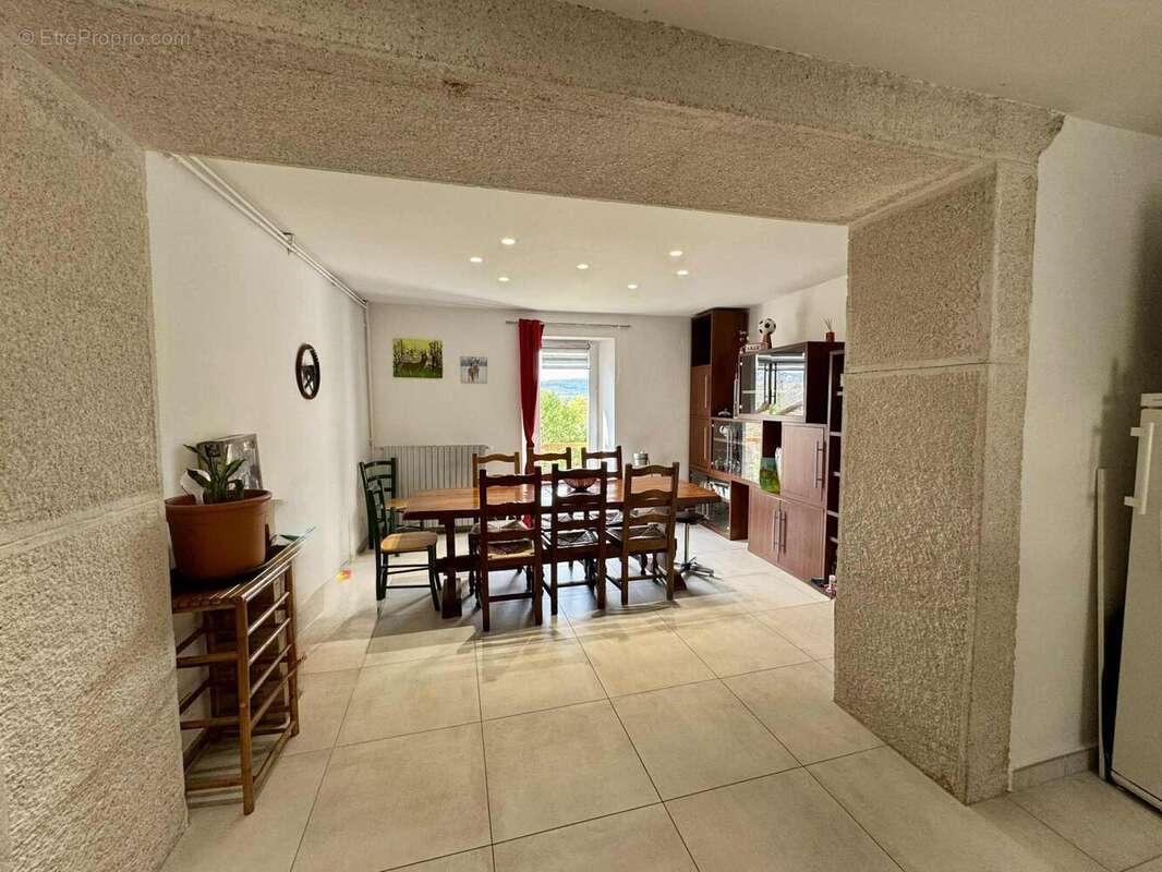 Maison 145 m² à Champagne-En-Valromey  - photo 6