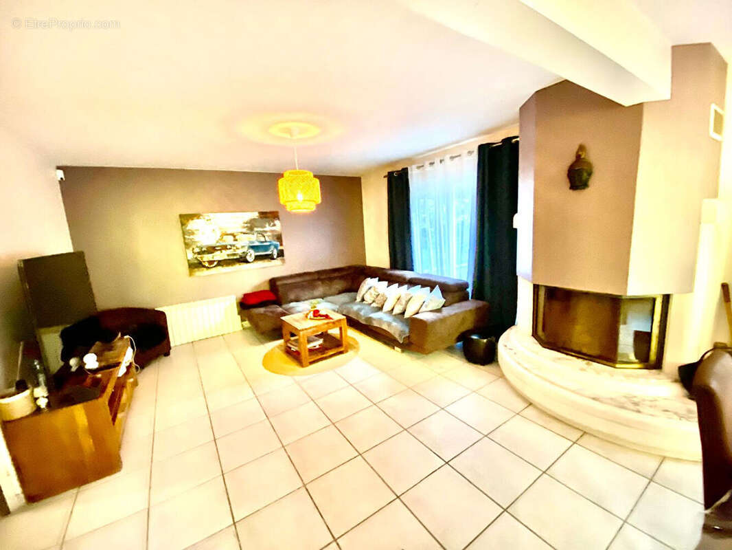 Maison à MERY-SUR-OISE