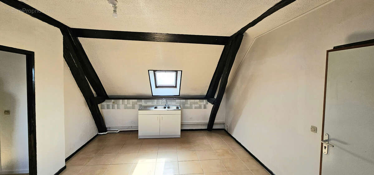 Appartement à THORIGNY-SUR-OREUSE