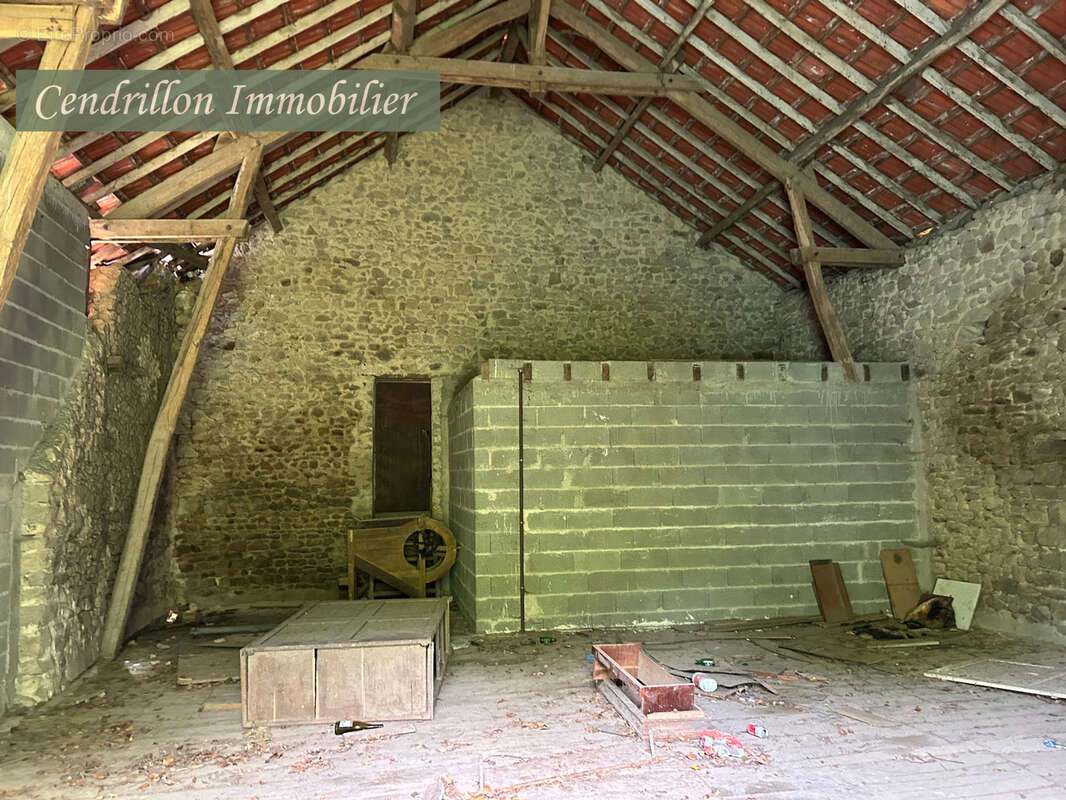 Projet de Rénovation : Ensemble Immobilier (2 Maisons + 2 Granges) sur 1537 m2 - photo 20