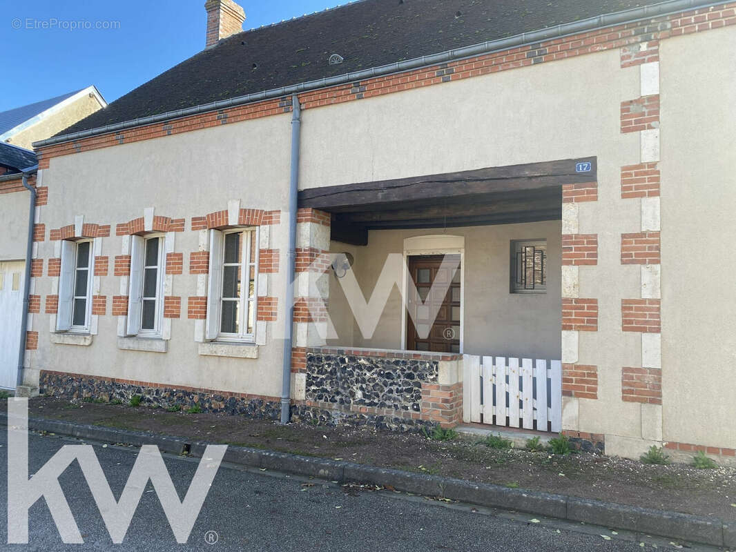 Maison 145 m² à Cernoy-En-Berry  - photo 2