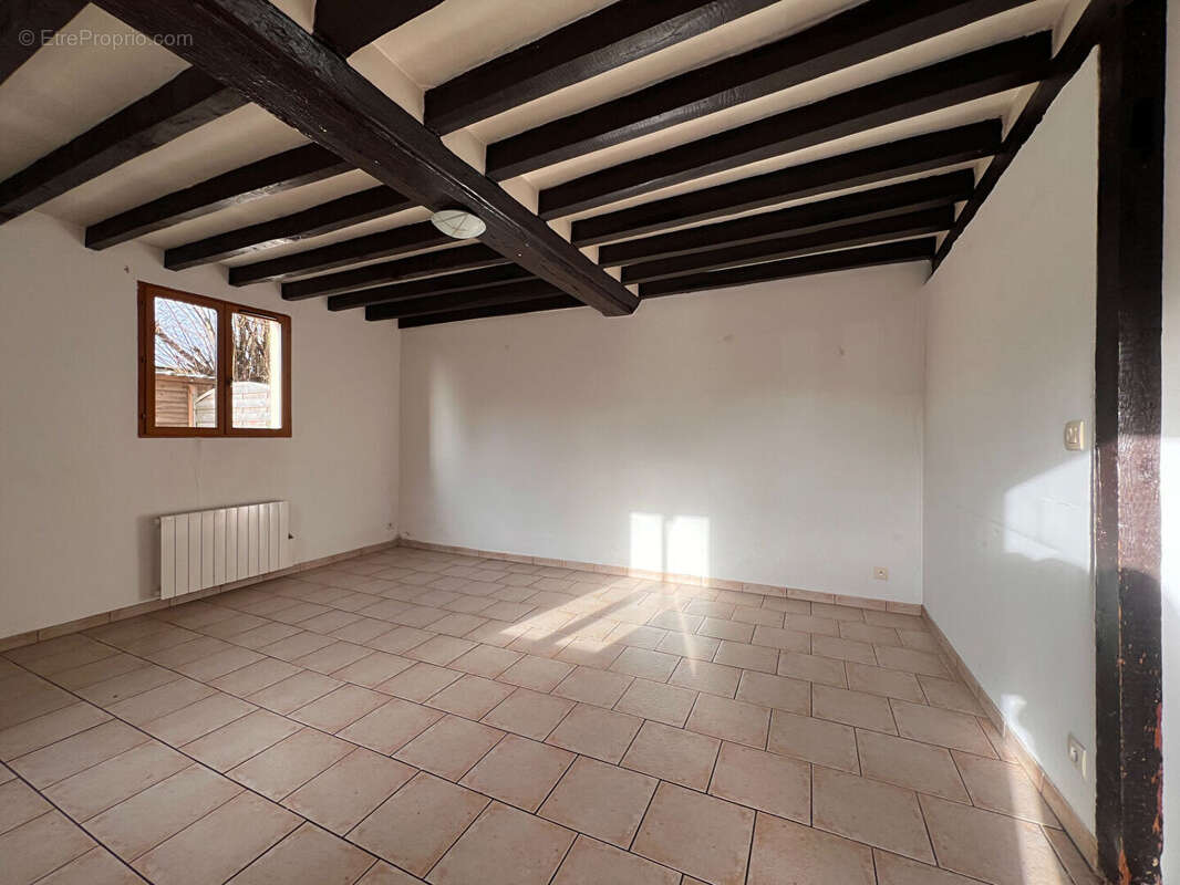 Maison à JOUY-SUR-EURE