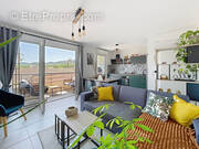 Appartement à LA ROQUE-D'ANTHERON