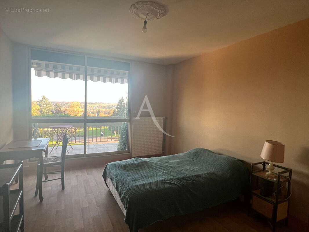 Appartement à MONTRICHARD