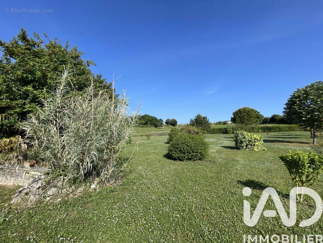 Maison 185 m² à Sainte-Lheurine  - photo 7