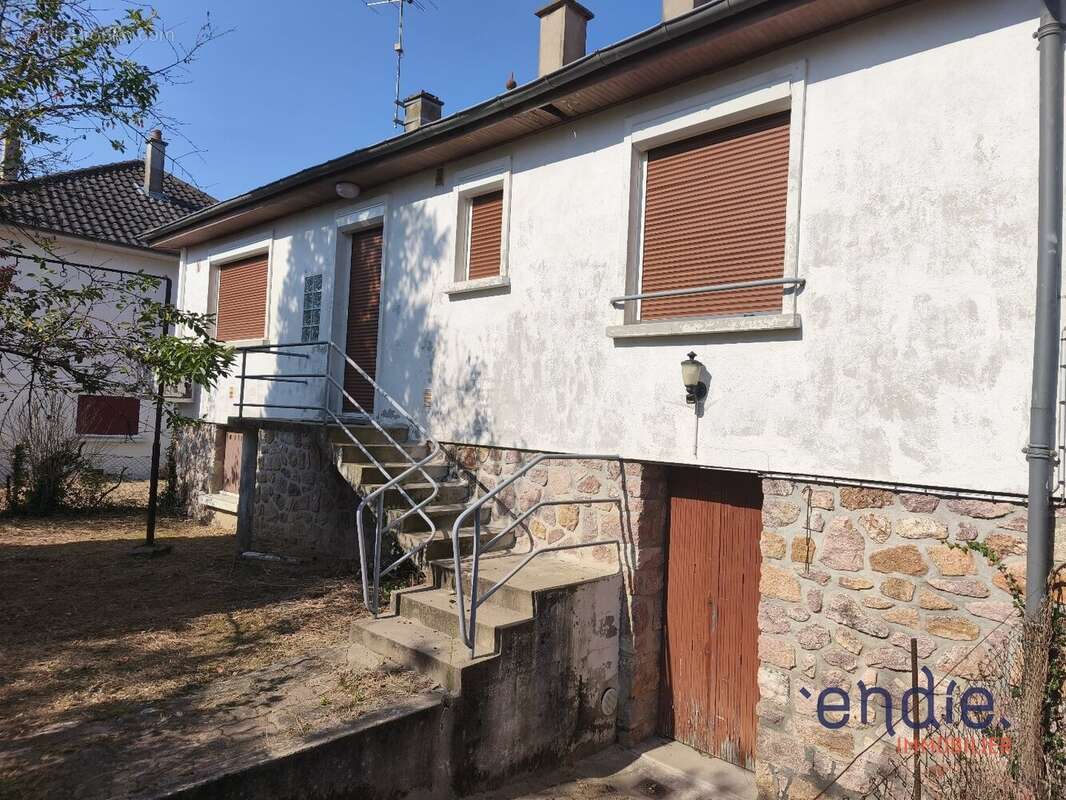 VENTE d'un ensemble immobilier à COSNE D'ALLIER - photo 13