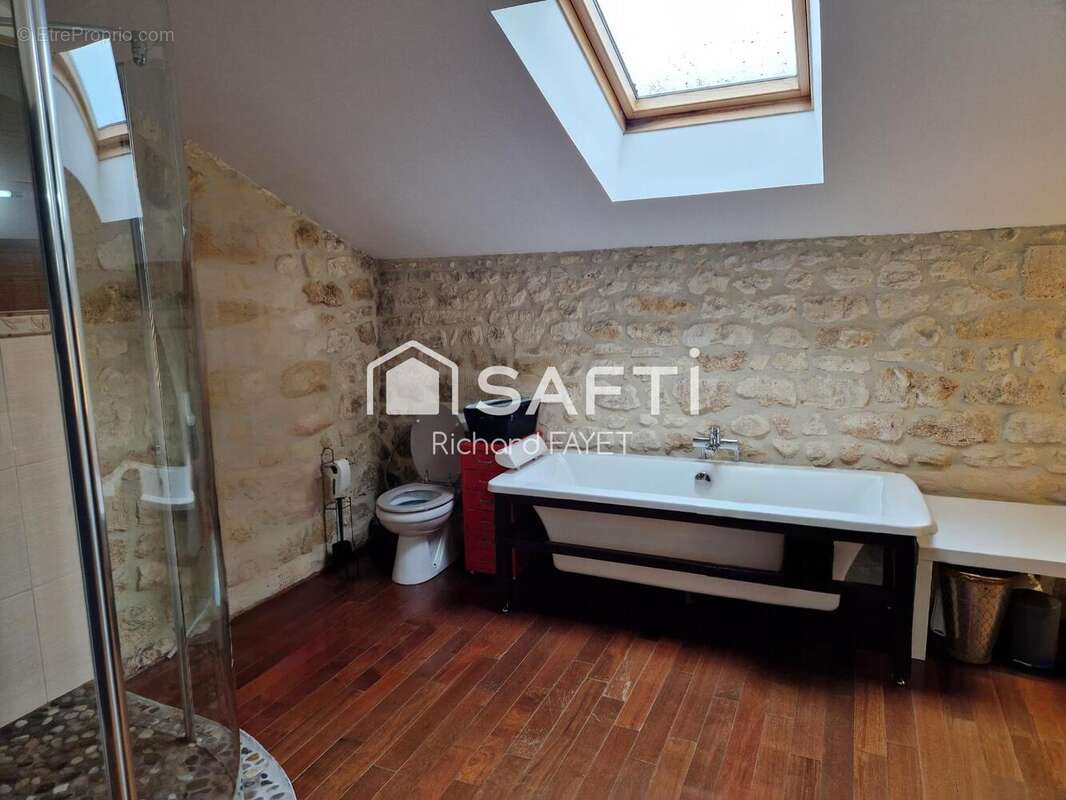 Maison 497 m² à Mosnac  - photo 9