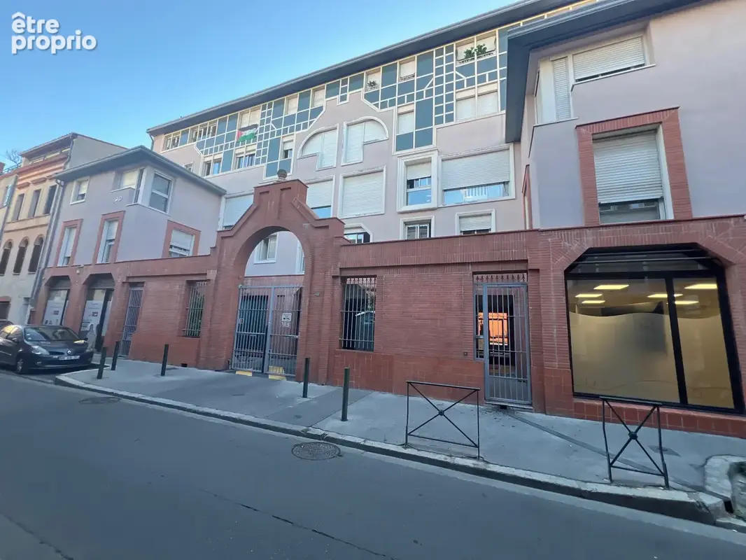 Hyper centre : Appartement T3 en dernier étage avec ascenseur - photo 8