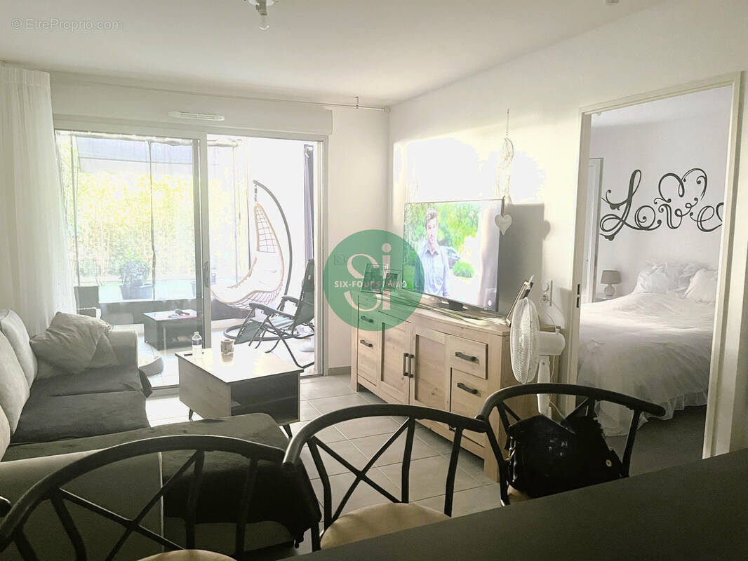 Appartement à SIX-FOURS-LES-PLAGES