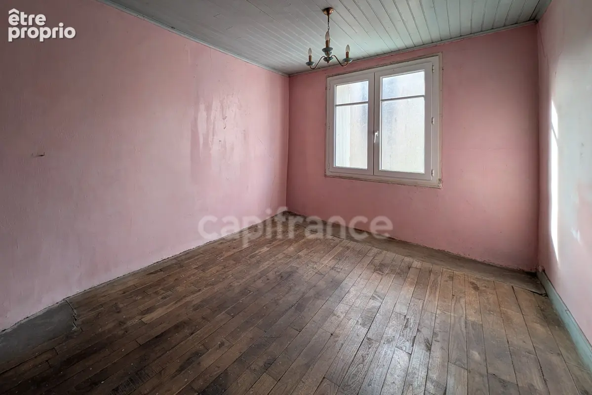 Maison mitoyenne en pierres à rénover avec 2 hectares de terrain plat à Carentoir – Idéal chevaux et projets nature.” - photo 9