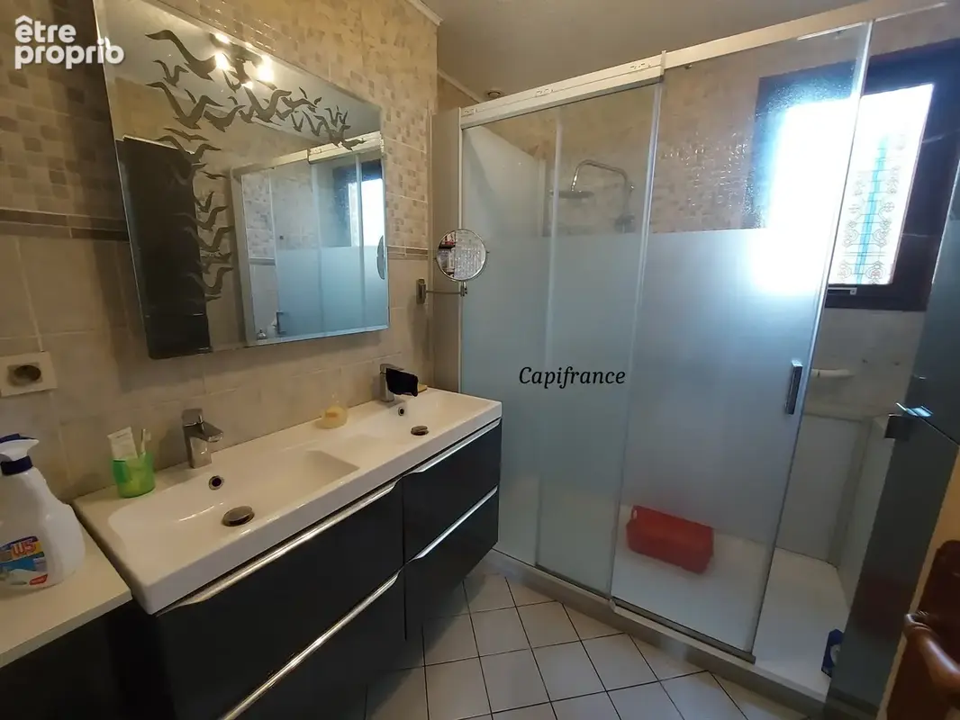 Maison familiale avec grand terrain, piscine – Saint-Martin-la-Plaine - photo 13