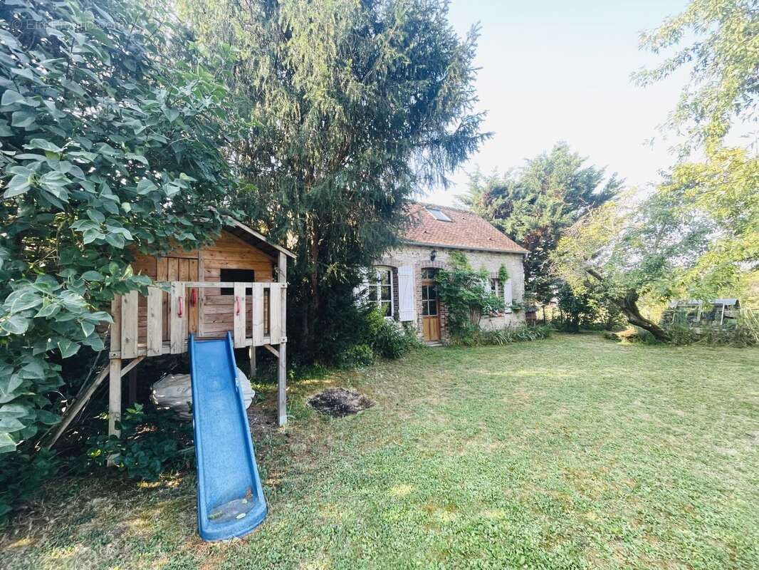 Maison à CHAINTREAUX