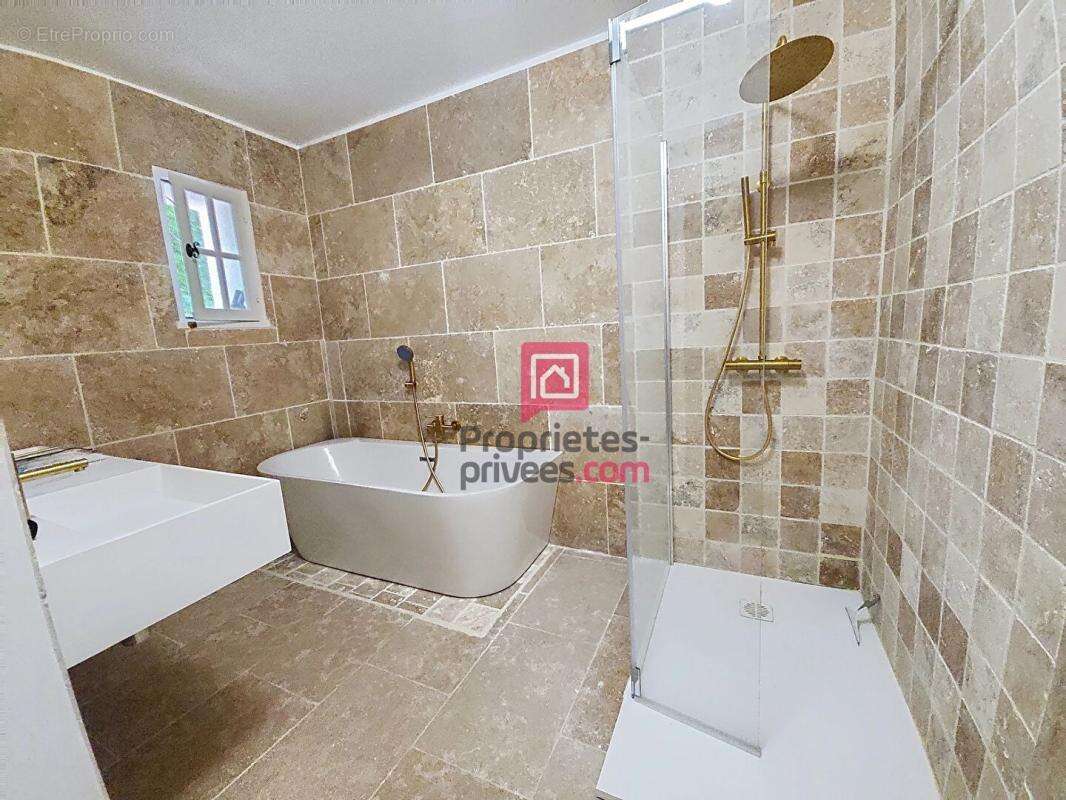 Villa de caractère- La Motte 9 pièces-226 m2- PISCINE- GARAGE - photo 17