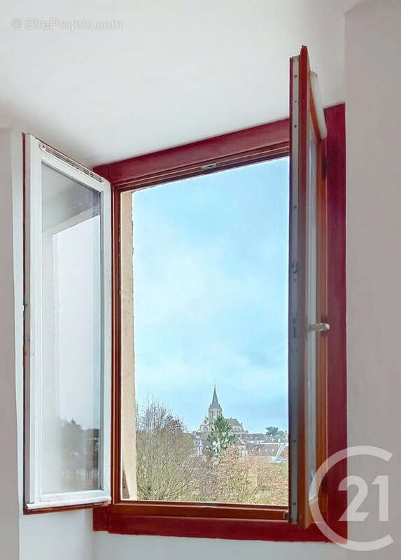 Appartement à BRIE-COMTE-ROBERT