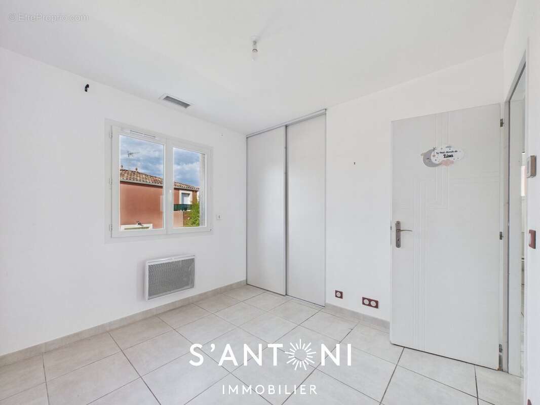 Villa récente R+1  98 m²  Terrain paysager - photo 7
