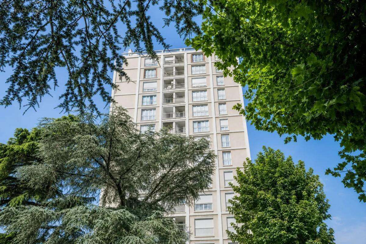 Appartement à SAINT-GRATIEN