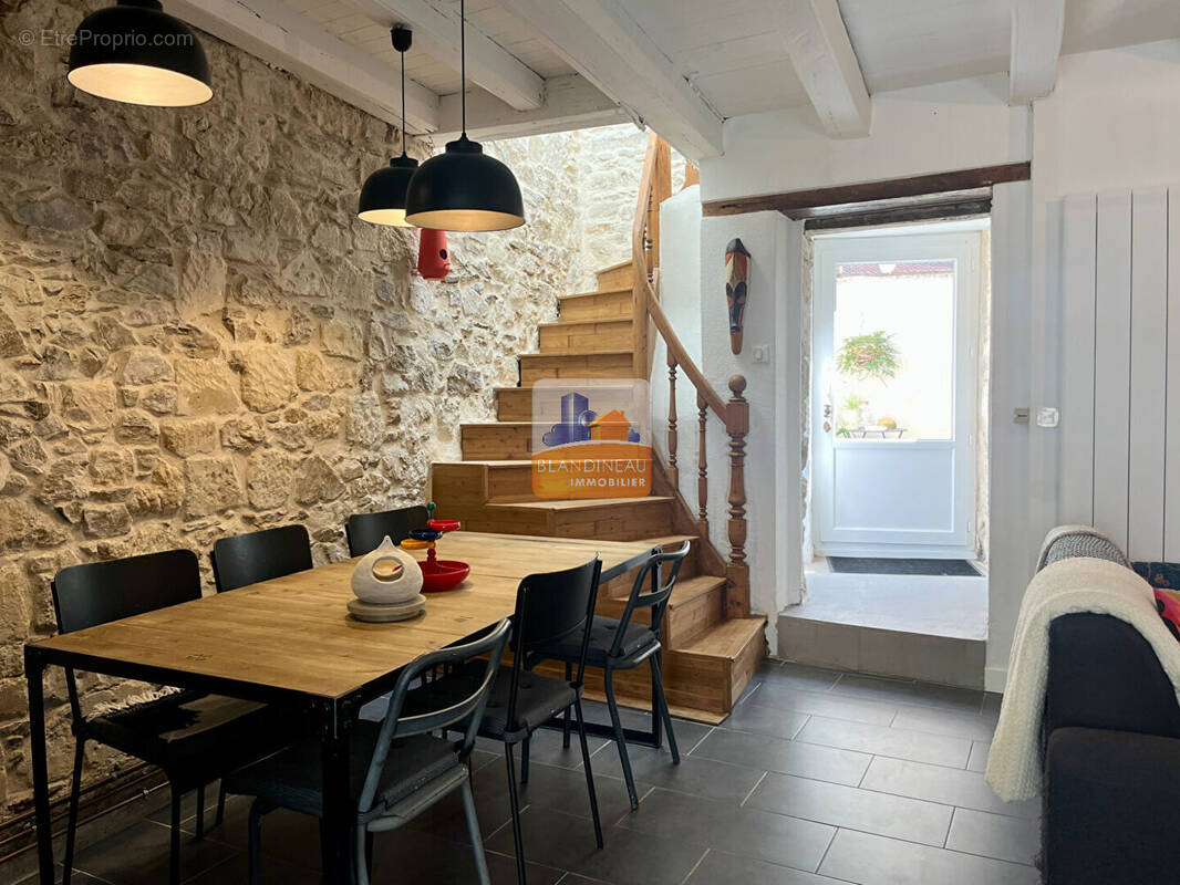 Maison à BOUGUENAIS