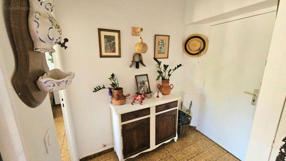 Appartement T2 lumineux de 47 m² ? Au coeur de Claviers , Var - photo 3