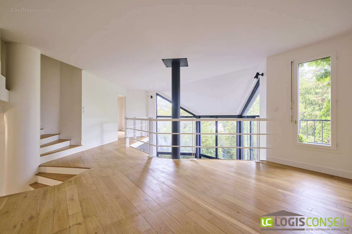 Maison à L'HAY-LES-ROSES