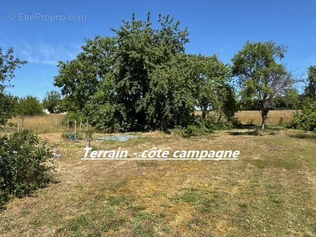 Maison à FOLLAINVILLE-DENNEMONT