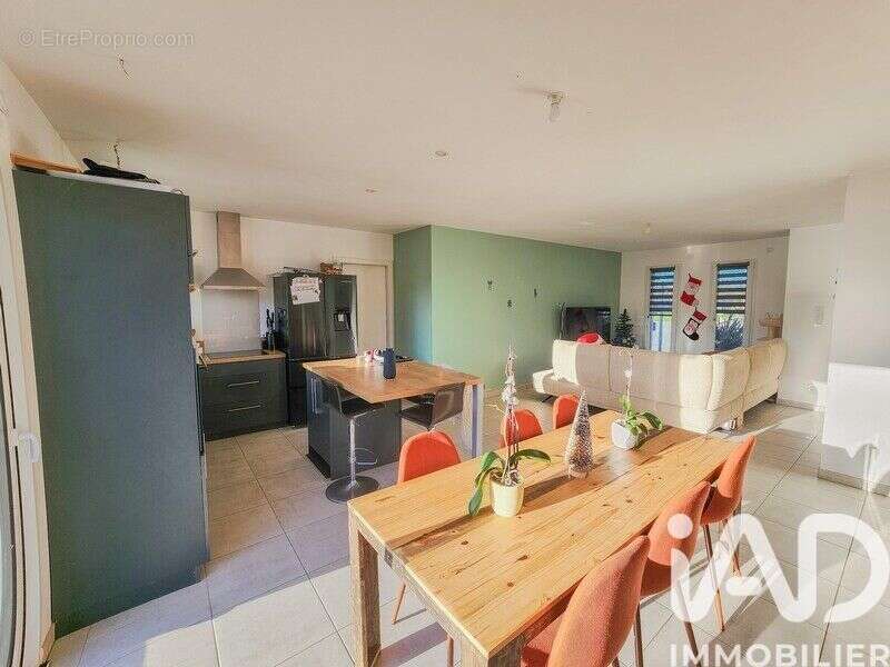 Photo 3 - Maison à MERVENT