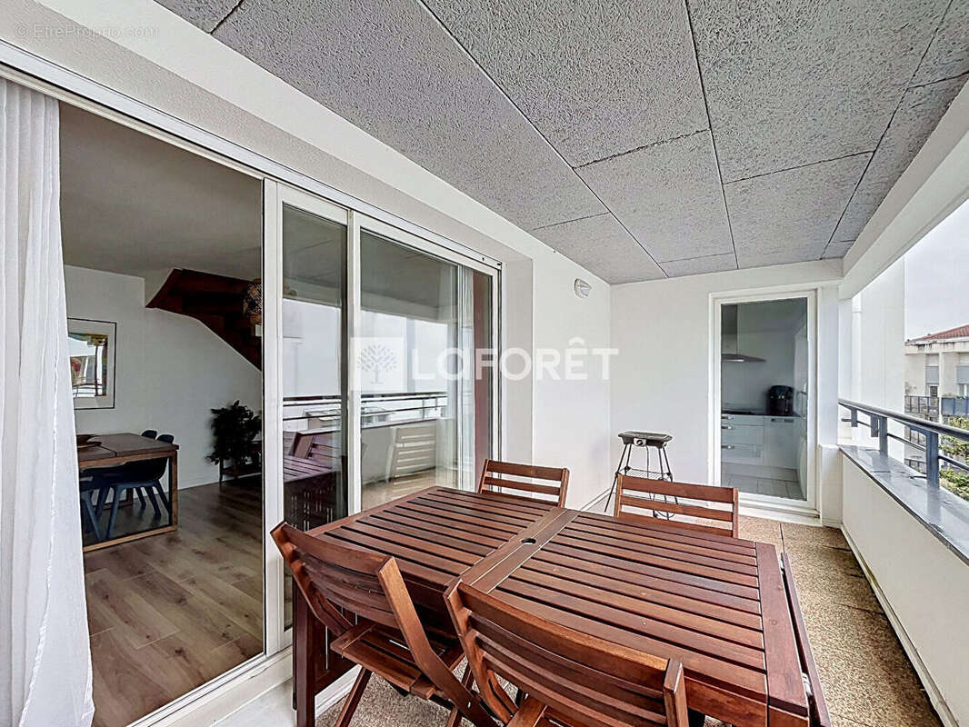 Appartement 4 pièce(s) 81 m2 , dernier étage avec terrasse - photo 2