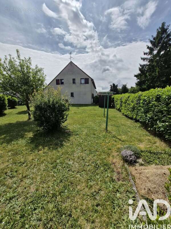 Maison 101 m² à Ifs  - photo 2
