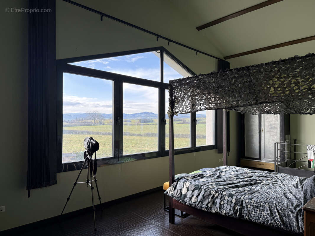 Maison à SAINT-JULIEN-D'ODDES