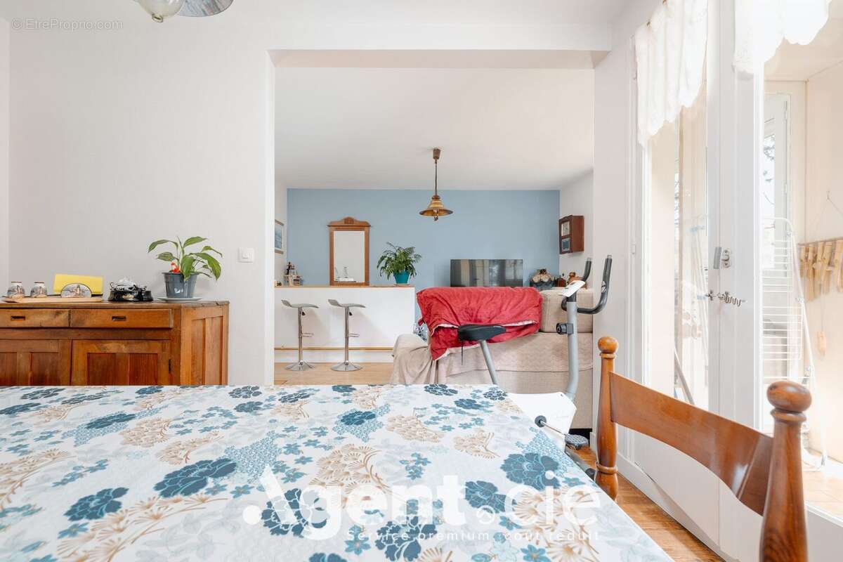 Appartement à HEROUVILLE-SAINT-CLAIR