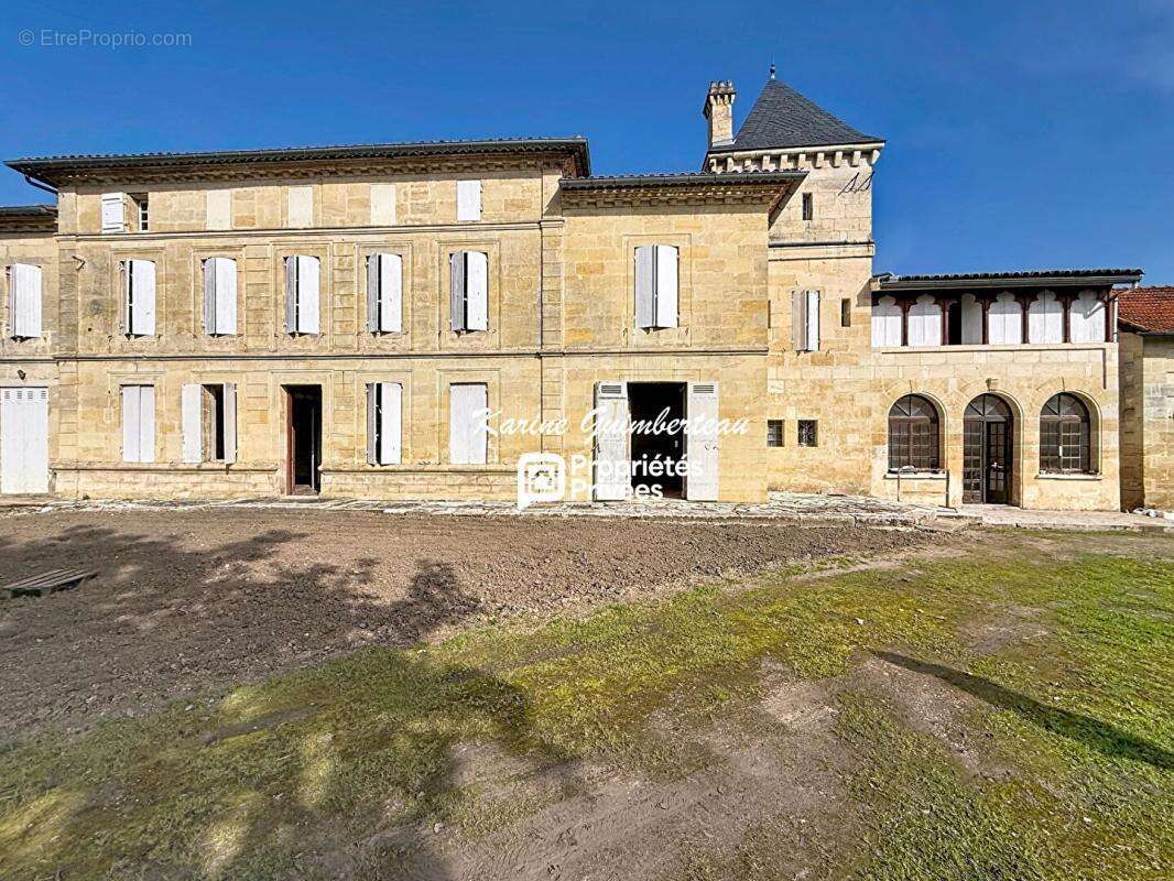 Maison à SAINT-EMILION