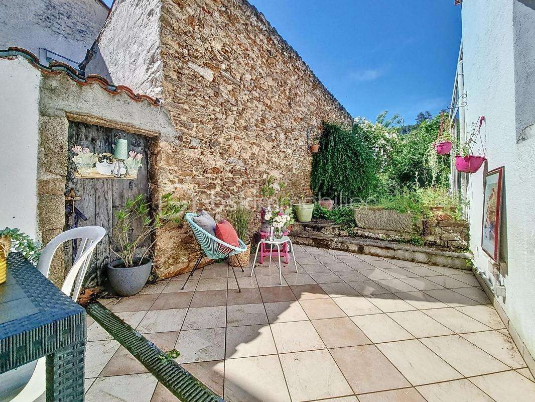 Maison à PONT-DE-LARN