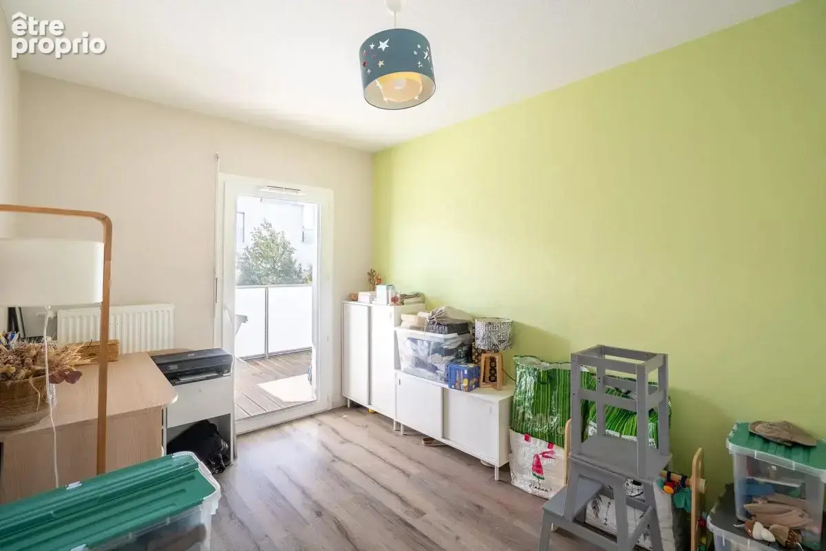 Appartement 4 pièces de 80 m² à Cenon - photo 5